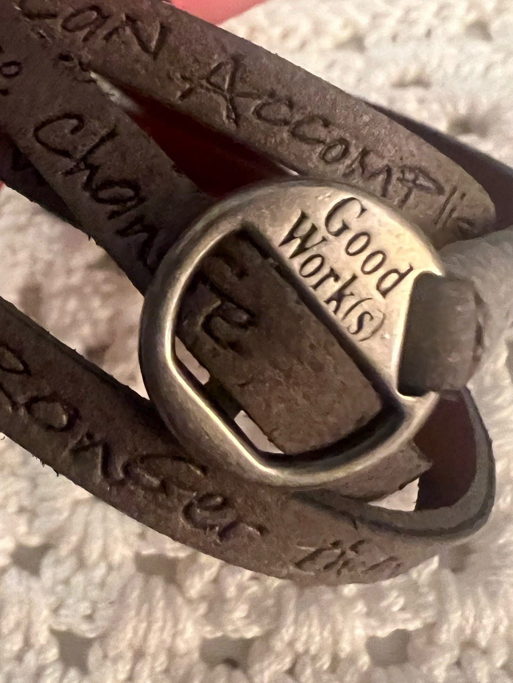 Good Works reversible wrap leather bracelet with inspirational text - Picture 4 of 4
